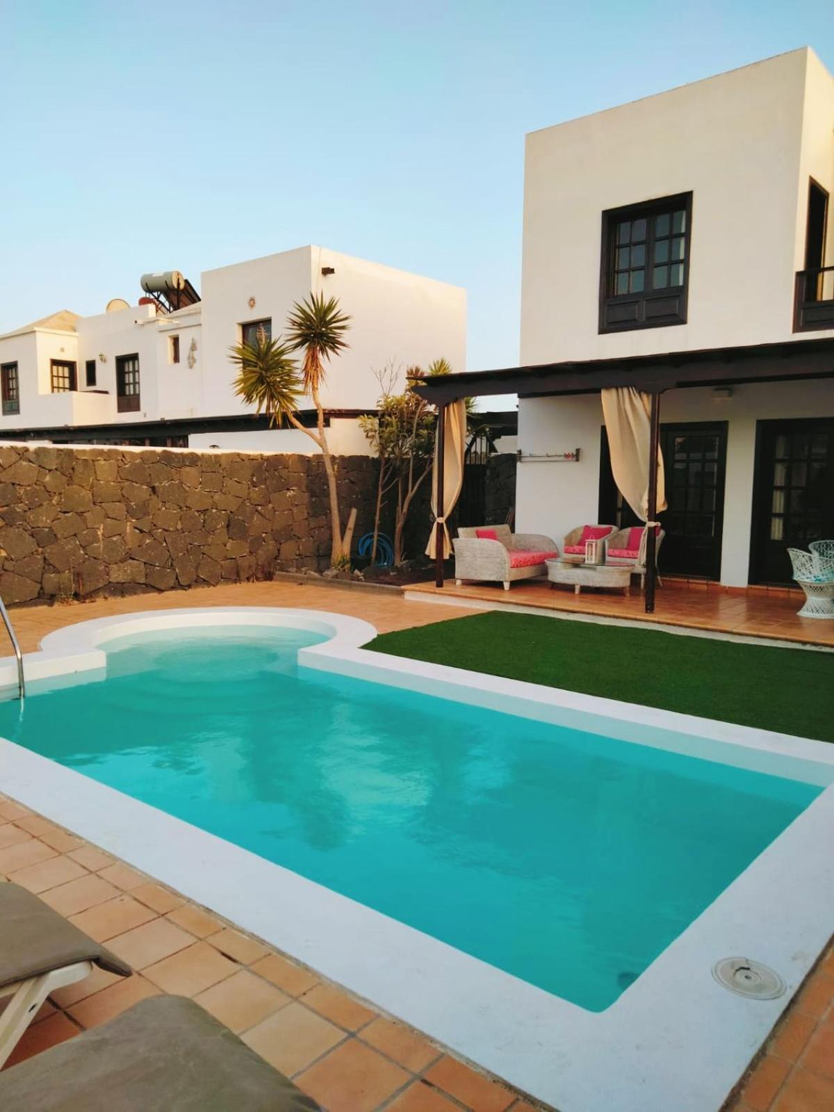 Lovely Villa Kiluka Heated Pool Коста Бланка Экстерьер фото